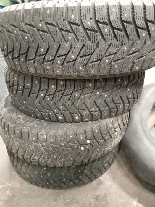Продам резину 235/75/15