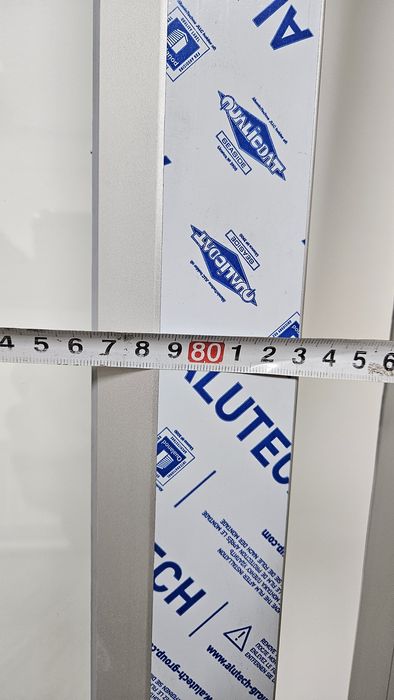 Двери металлические со стеклом