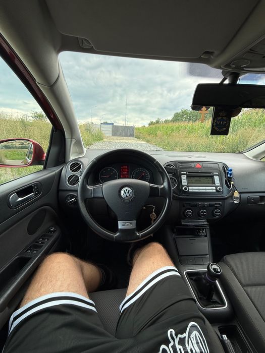 Volkswagen Golf 5 Plus 2.0 TDI 140 CP • 2006 • 3.500 € Negociabil