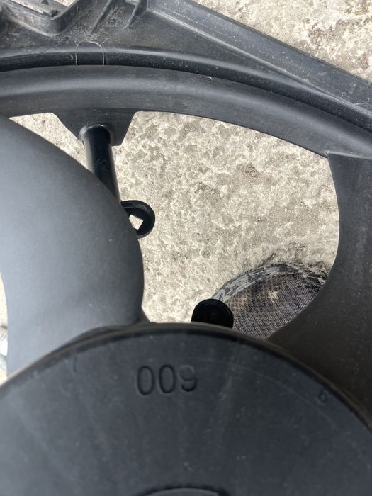 Климатична перка бмв ф10 ф11 530д 535д перка bmw f10 f11 530xd 535xd