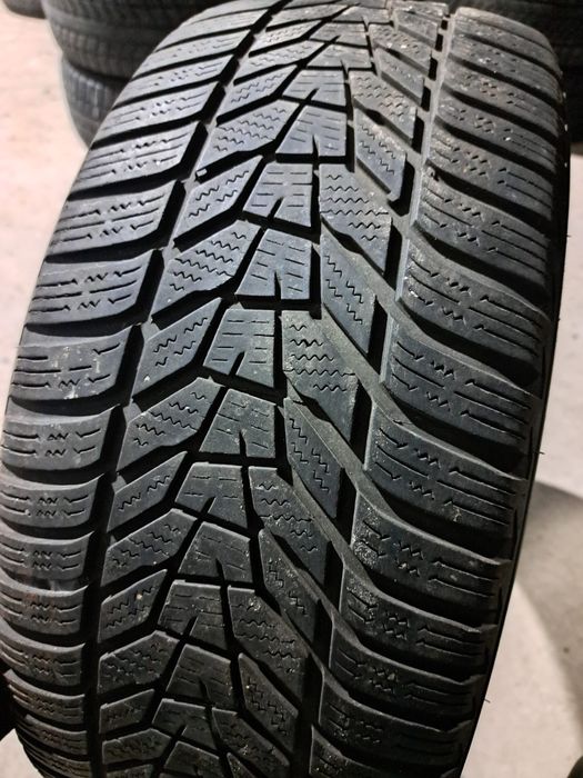 2 anvelope iarnă 225 40 r18 Hankook