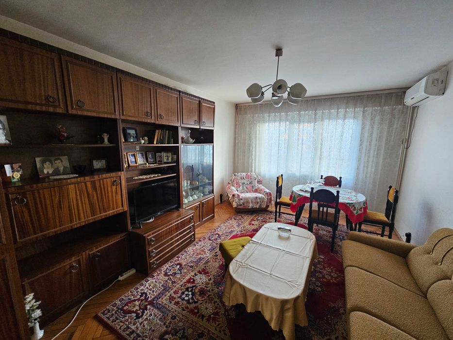 Тристаен Апартамент - Русе/Чародейка - Юг