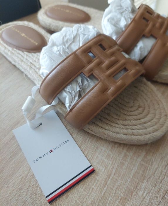 Tommy Hilfiger кожени чехли Emboss Sandal