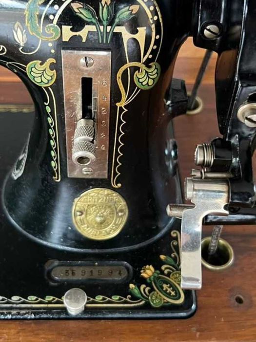 Mașină de cusut GRITZNER vintage - restaurată, funcțională 100%