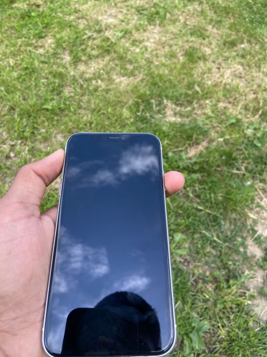 iPhone 11 128GB 86% capacity