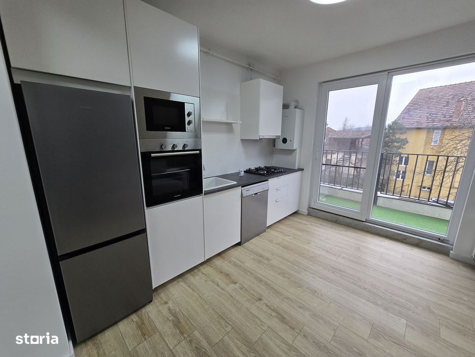 Apartament 3 camere,2 terase,2 băi,95mp,zona Centrală — fotografia 2