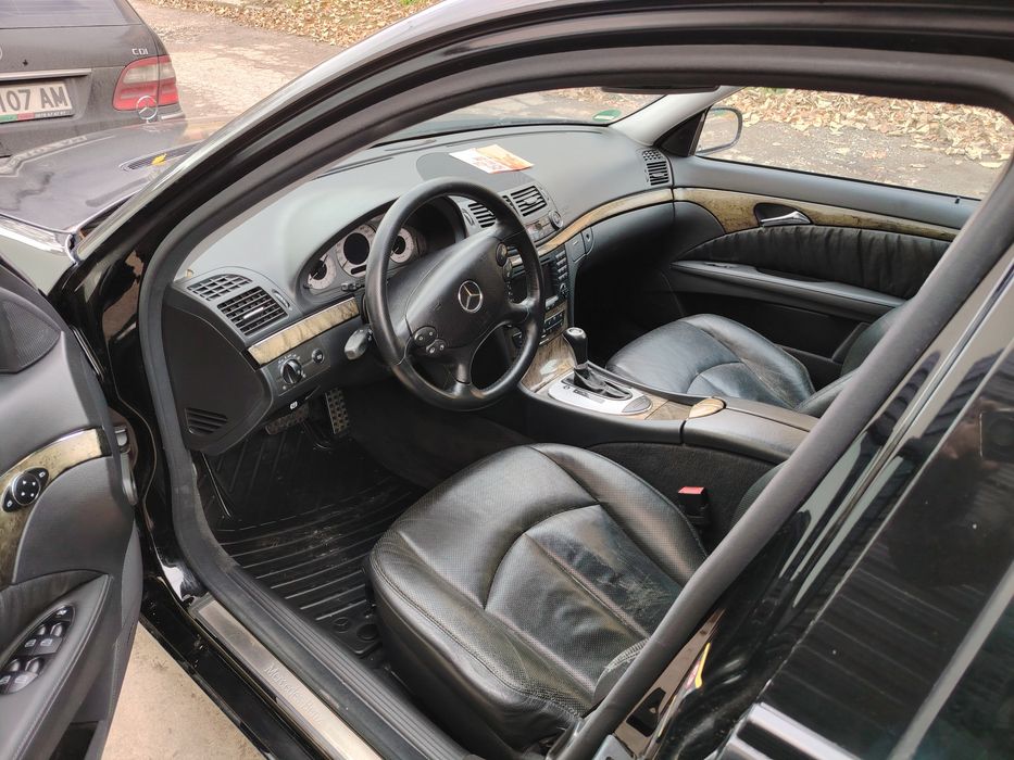 Салон  Мерцедес е класа w211 комби