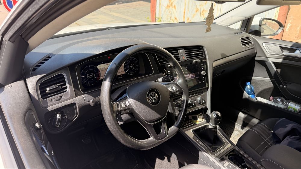 VOLKSWAGEN Golf 2015 — imagine 5