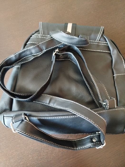 Дамска раница и портфейл