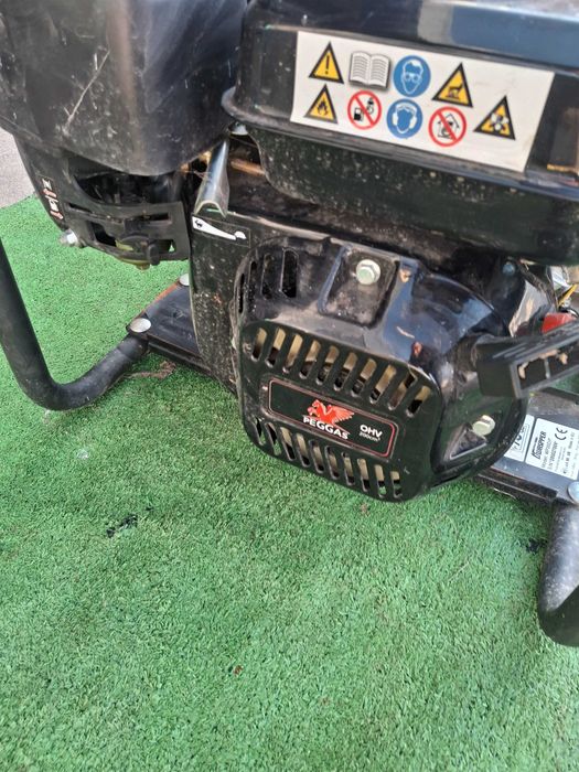 Бензинова водна помпа