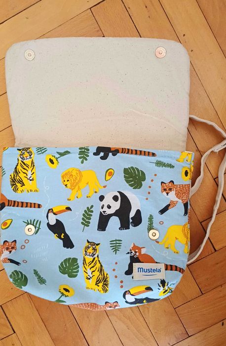 Бебешко масажно олио и раница на Мустела Mustela