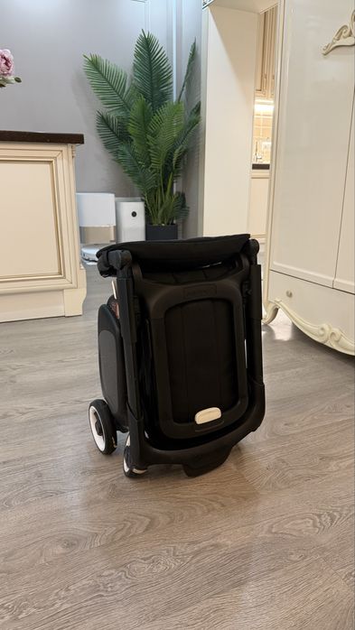 Коляска bugabo в  хорошем состоянии