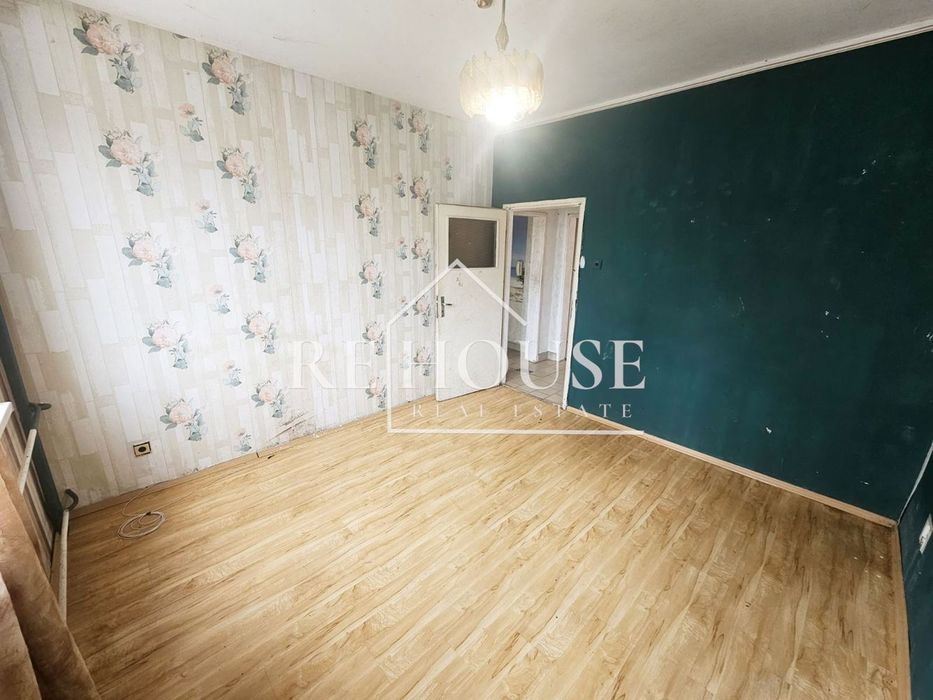 Продава се Тристаен апартамент в Варна, Младост 1 - 65 кв.м за 1739 €/кв.м - Снимка #3