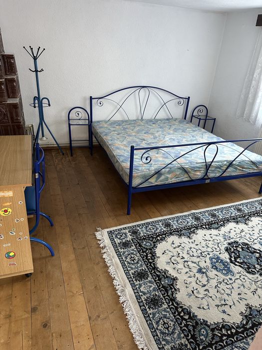 Casă 1000 mp cu 3 camere ,terasă,beci și garaj