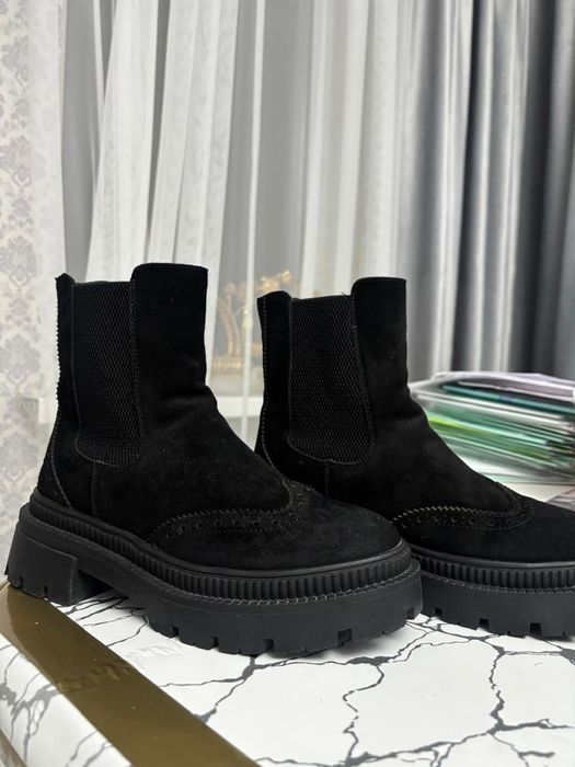 Продаю обувь женская челси