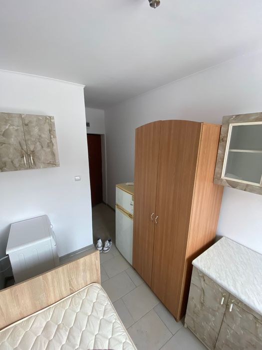 Inchiriez garsoniera vest