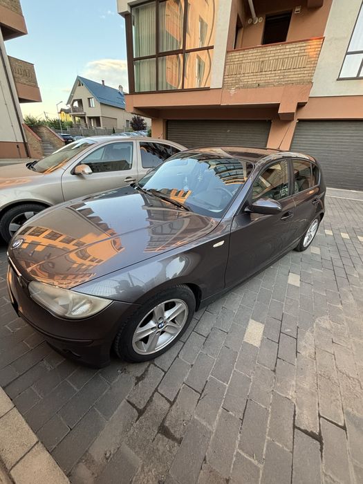 Bmw seria 1 200 cp (negociabil)