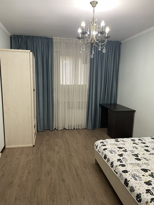 Продам 3 ком улучшенную  кв .