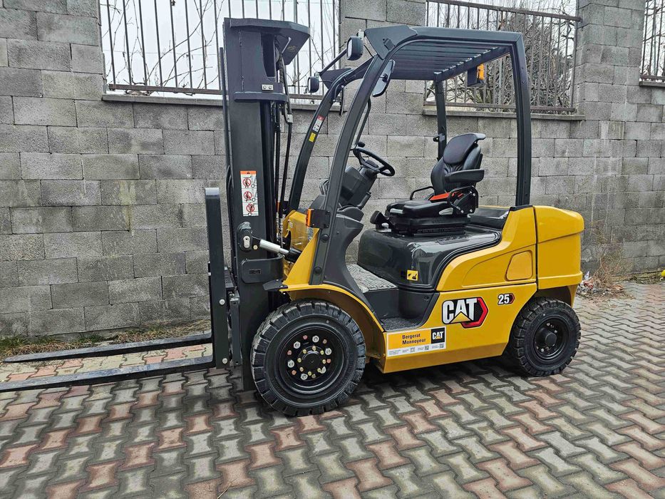 Vand motostivuitor Caterpillar, model DP25N3, an 2024, 20 ore de funct