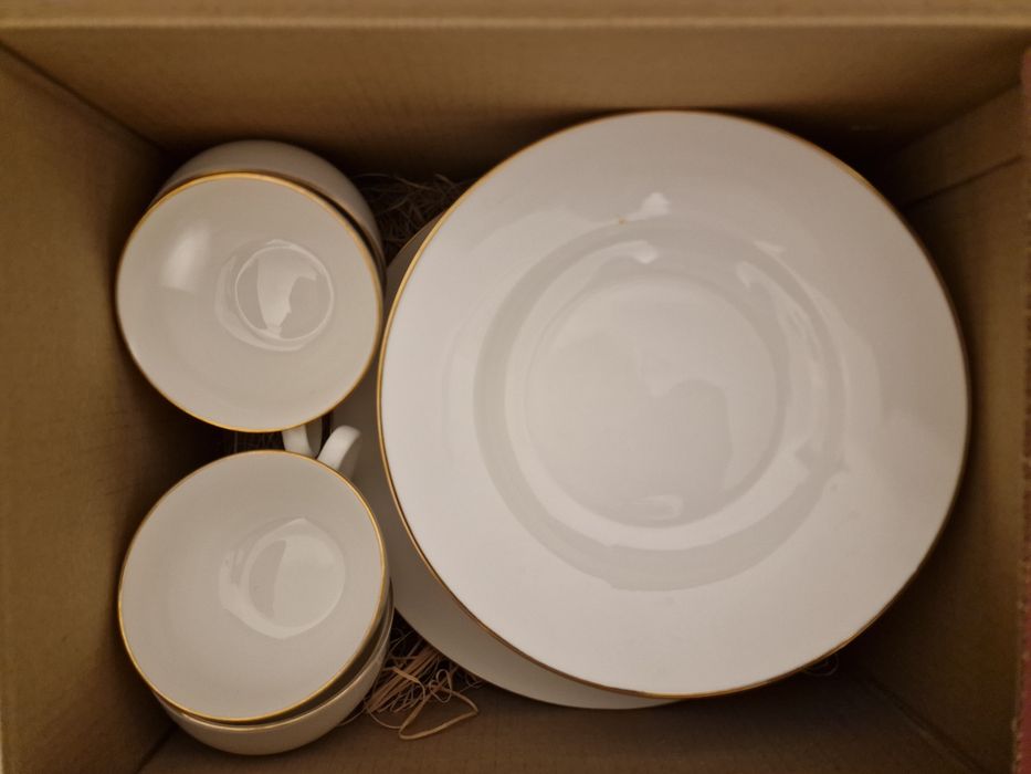 Serviciu de masa din portelan Tchibo