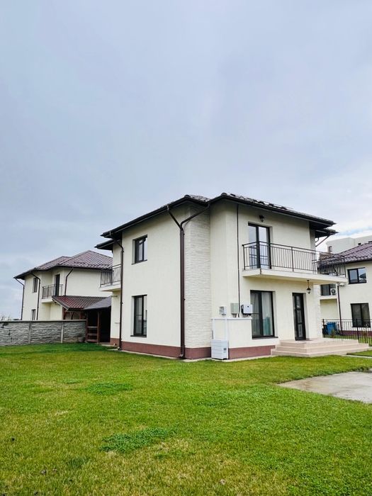 Casă modernă de închiriat în cartierul rezidențial Green Residence