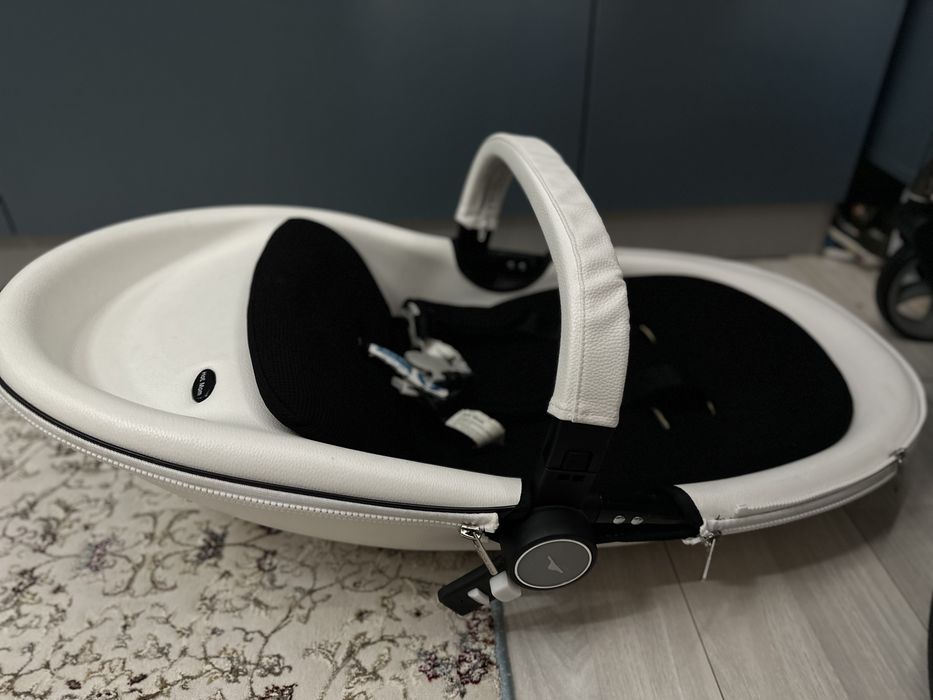 Коляска качественная