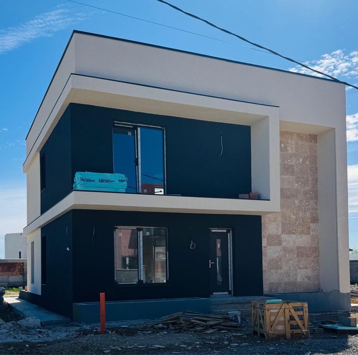 Casa P+E noua,  Sanmartin