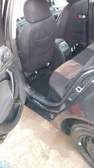 Vând Skoda Octavia 2