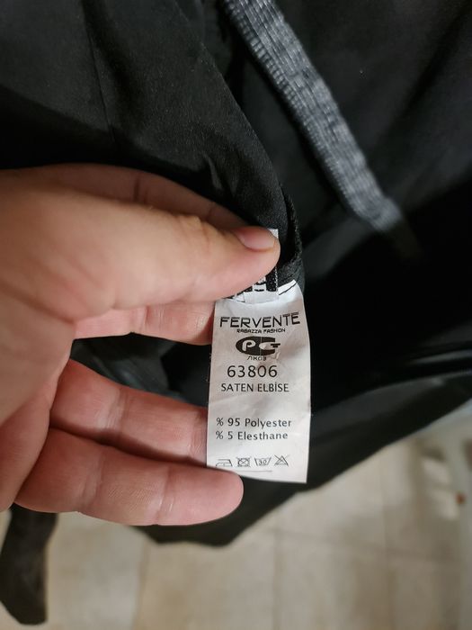 Rochie neagra, eleganta, mulata pe corp, scurta perfecta petreceri, 40