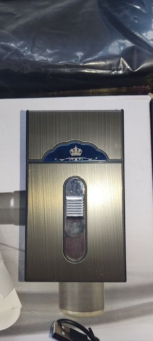 Портсигар с зажигалкой