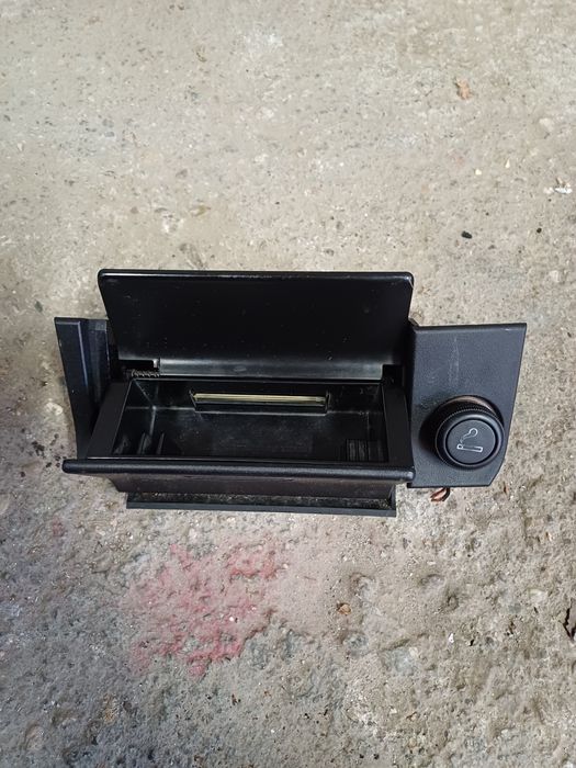 Пепелник за Опел Astra G 2.0DI