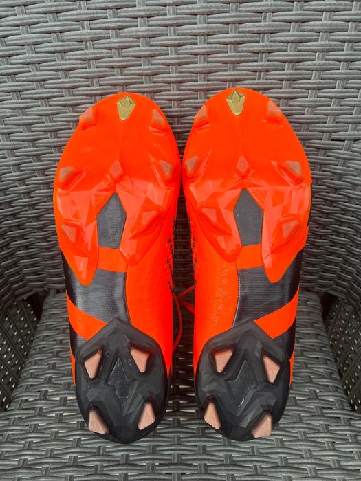 Професионални Бутонки Adidas Predator Accuracy.1 FG