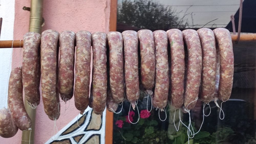 Селска кълцана  луканка с праз  на 16 лв кг и  филе  Елена  на 26 лв