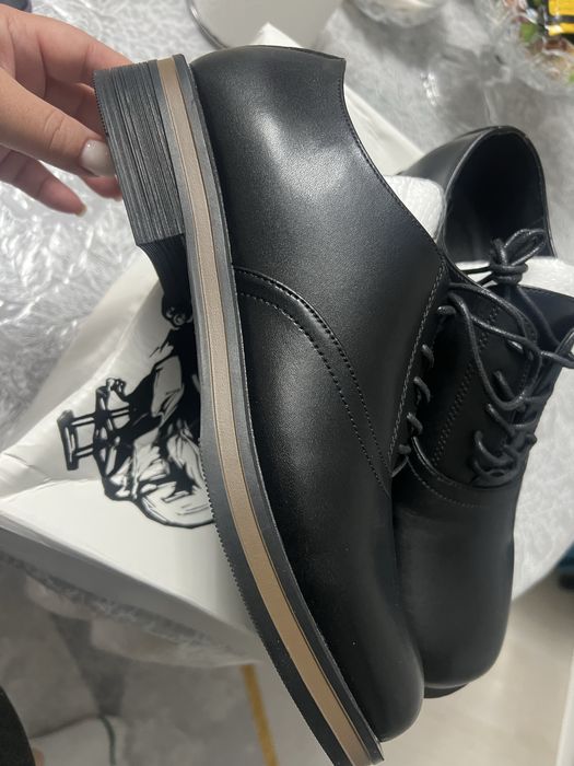 Продаются туфли мужские