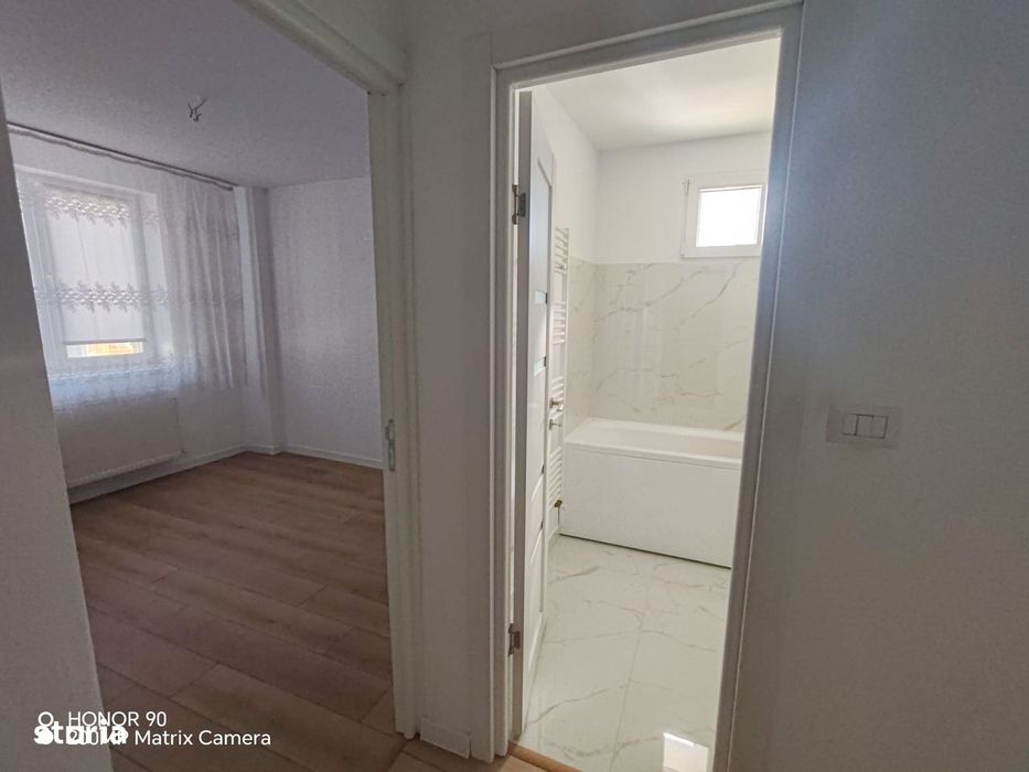 De vanzare apartament cu 4 camere si balcon, renovat 2024, etaj 2