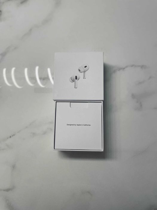 Apple AirPods Pro 2 – Stare Excelentă, Sunet Premium