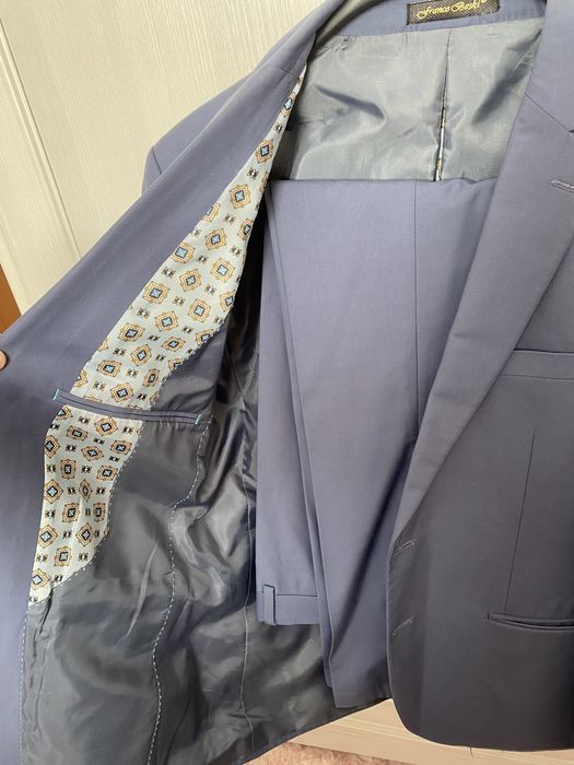 Продам мужской костюм