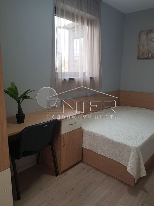 Дава се под наем Тристаен апартамент в Варна, Цветен квартал - 75 кв.м за 650 € - Снимка #7