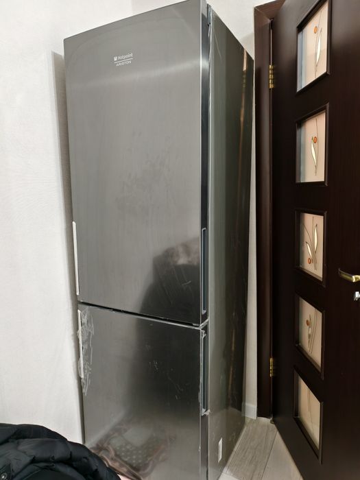 Продам новый холодильник Hotpoint HF4181X (No Frost)