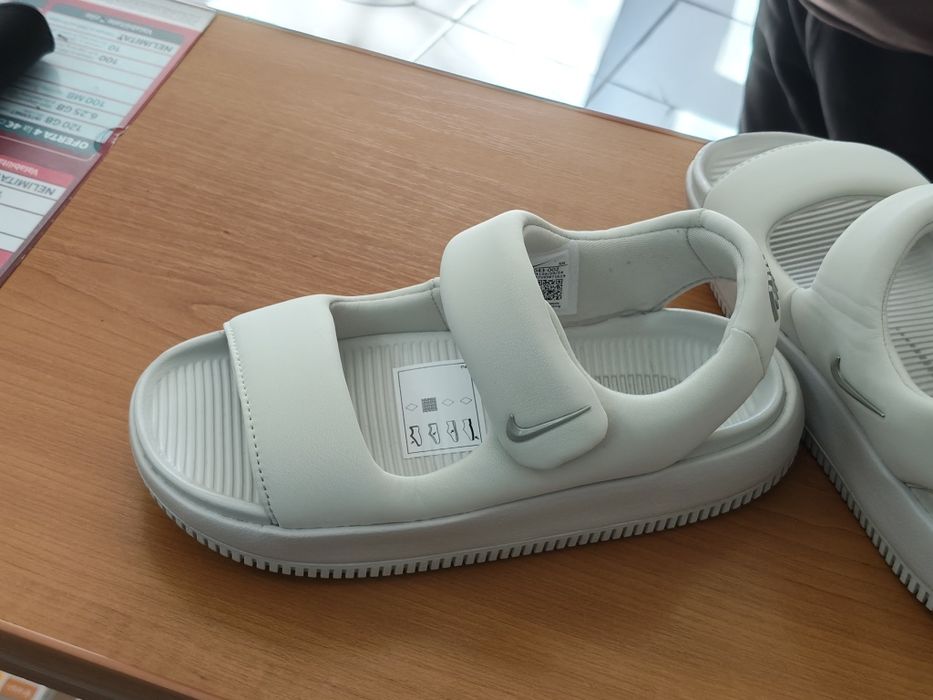 Vind Sandale Nike 35,5