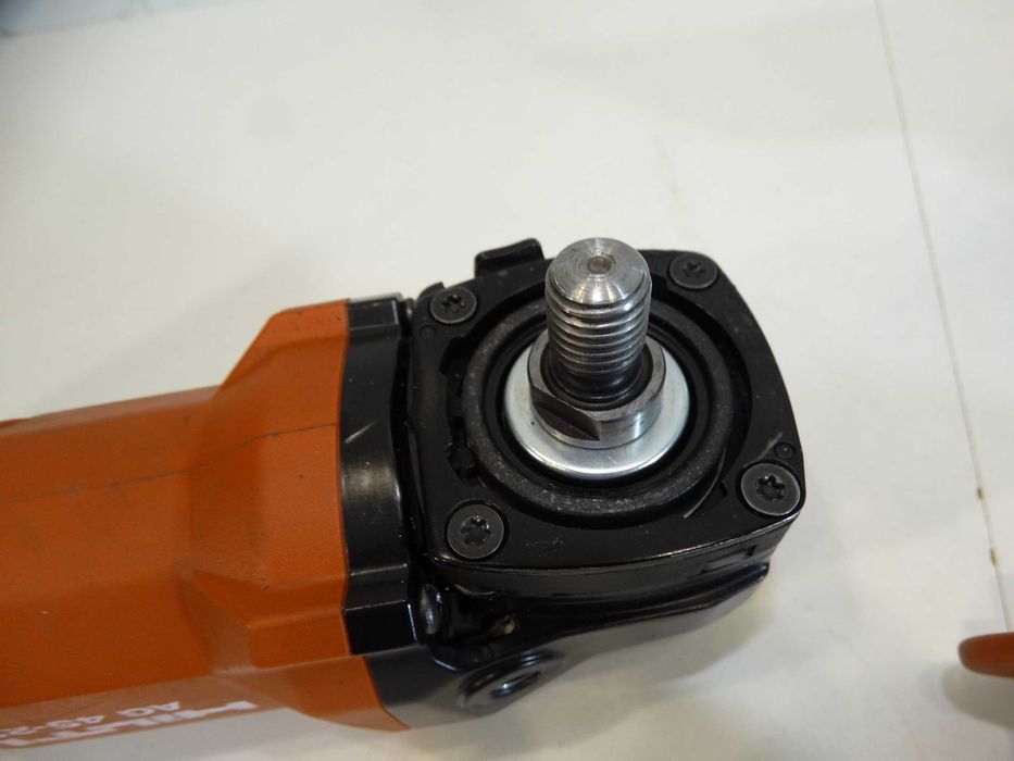 Hilti AG 4S - 22 / Nuron - Акумулаторен ъглошлайф с обороти