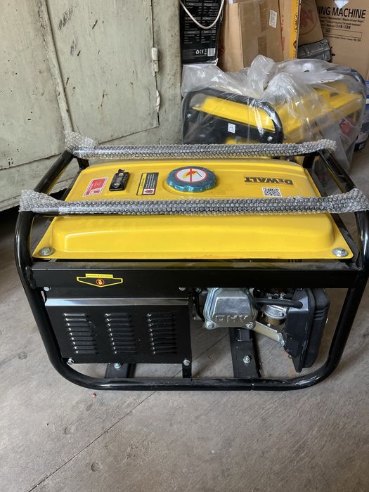 Бензиновый генератор DeWalt