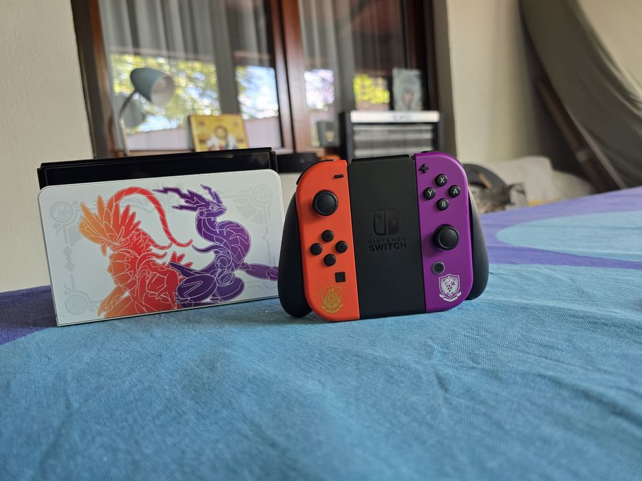 Nintendo Switch OLED Pokemon Edition