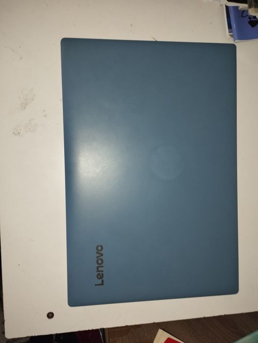 Lenovo IdeaPad 3 15.6" – 4GB RAM – 1TB – Funcțional – Albastru
 Descri
