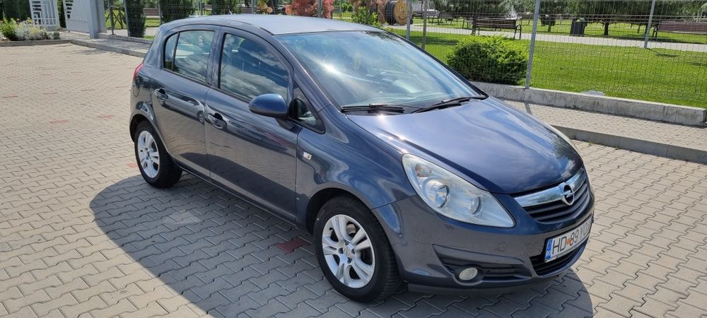 Opel Corsa 1.3 CDTI -2009-6 trepte-Clima