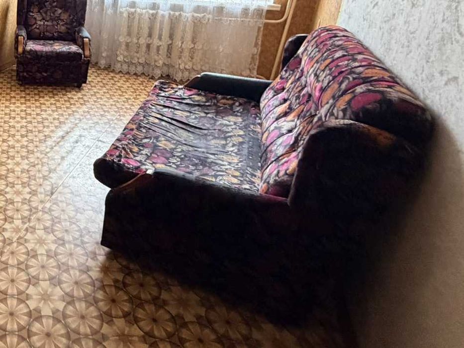 Диван      даром