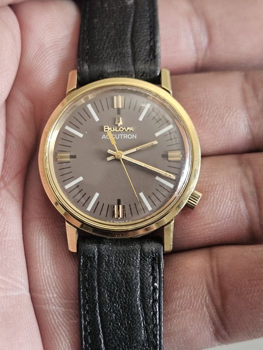 BULOVA Accutron ръчен часовни.