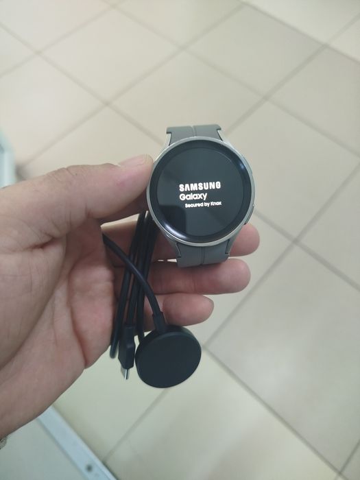 Продам смарт часы Samsung Galaxy Watch 5 Pro 45 mm