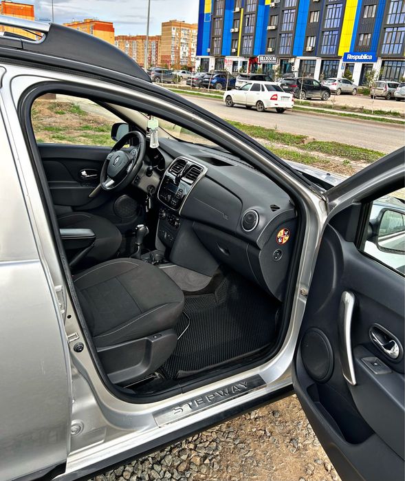 Renault Sandero/2018г/Автомат/Stepway/KZ-учет