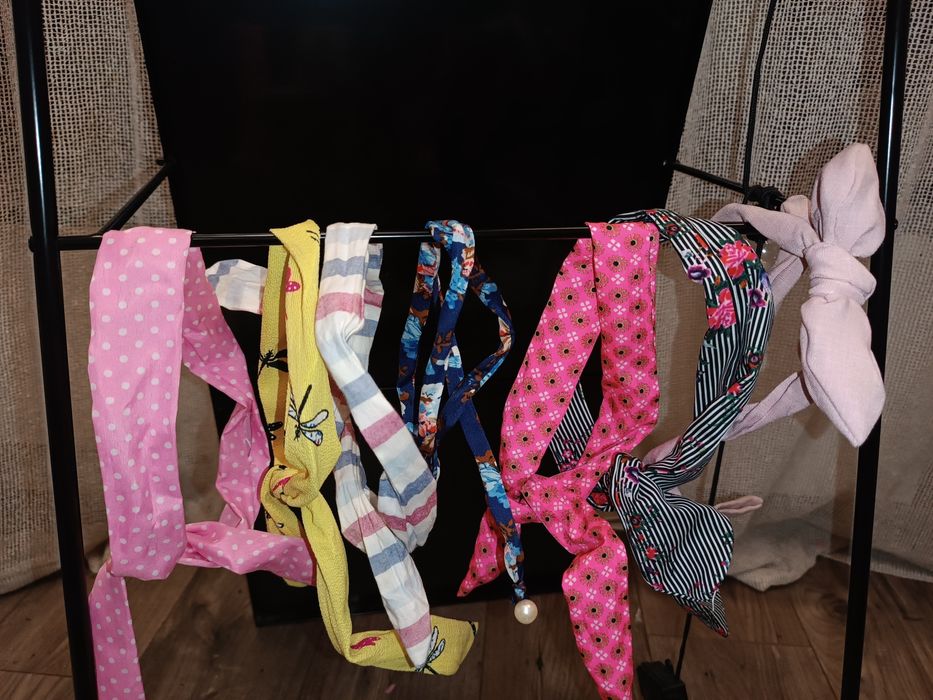 Диадеми 26 броя. Свалям цената всички за 48 лв. Отново свалям на 36